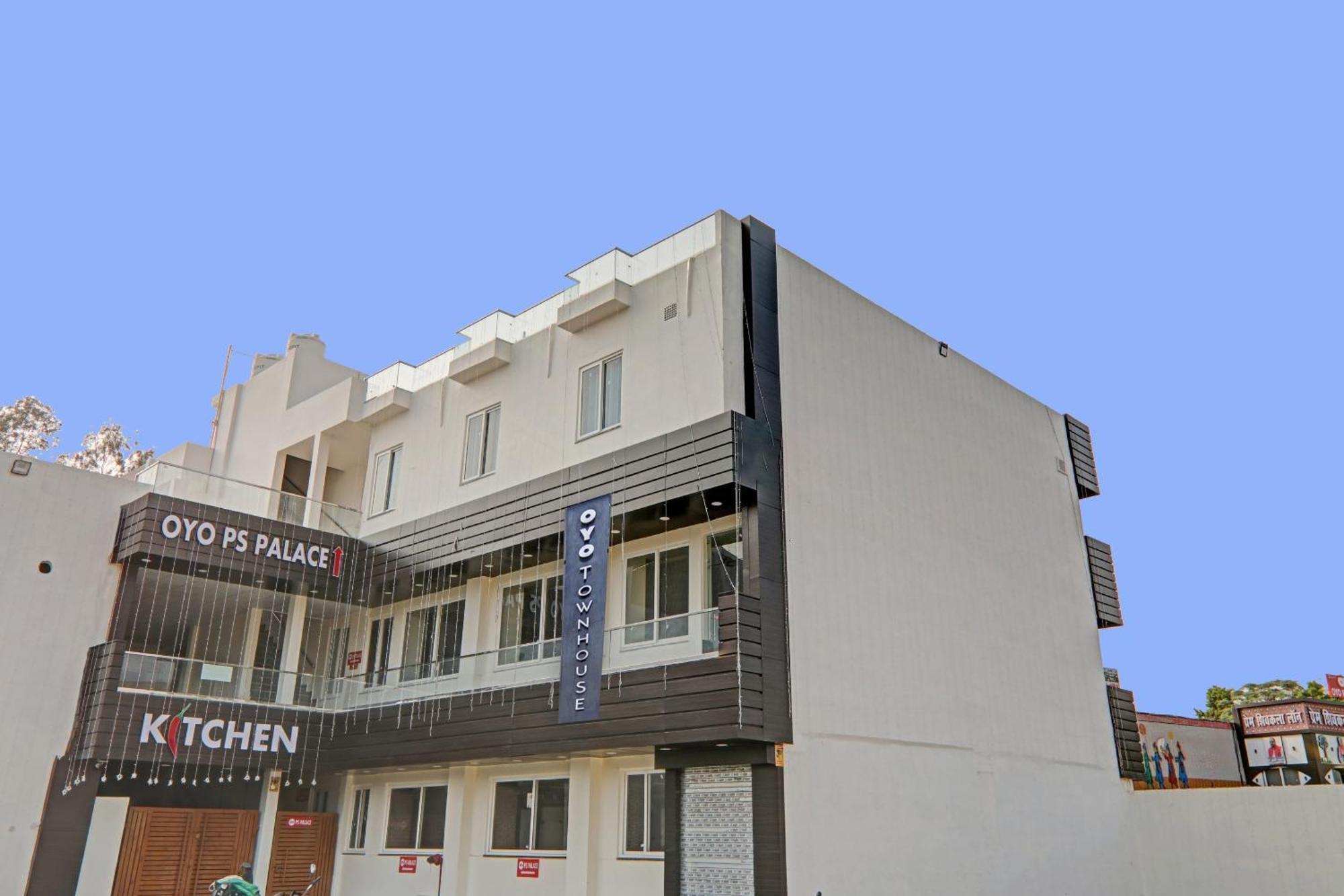 Townhouse P.S.Palace Near Amausi Metro Station Lucknow Esterno foto